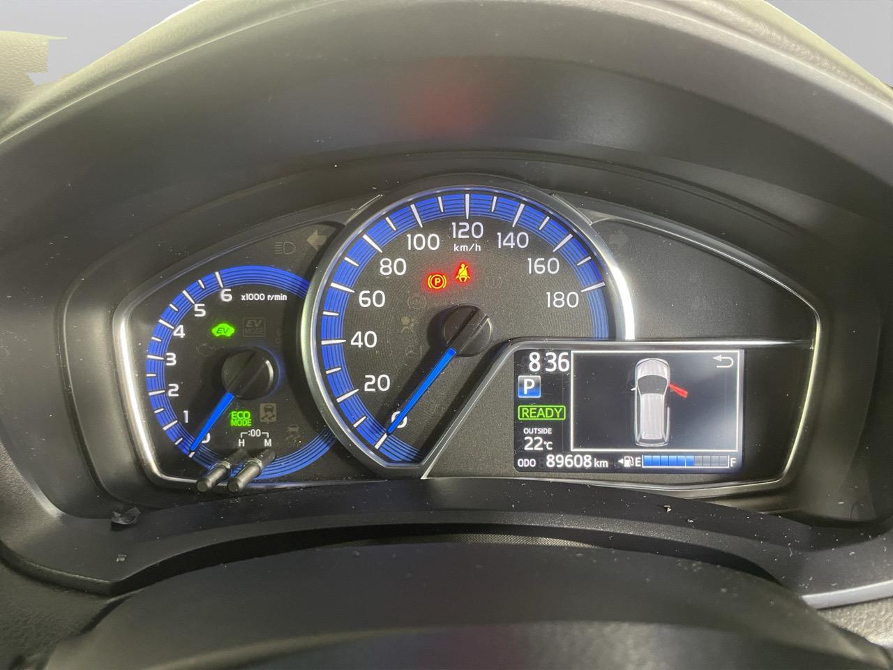 2015 Toyota Corolla Fielder Hybrid Station Wagon REVERSING CAMERA + PARKING SENSORS + PUSH START