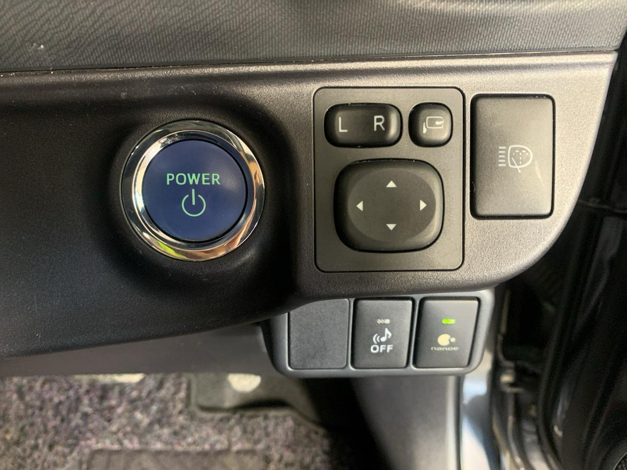 2014 Toyota Aqua S Hatchback HEATED SEATS + REVERSING CAMERA + PUSH BUTTON START