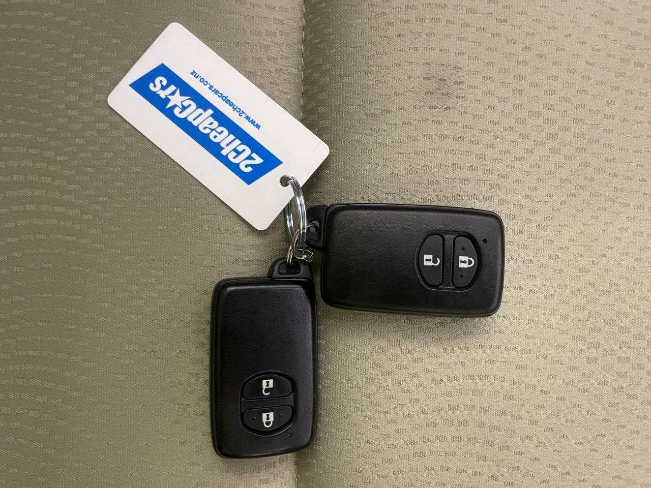 2012 Toyota Aqua S Hatchback LOW KMS + AUTO LIGHTS + PUSH BUTTON START