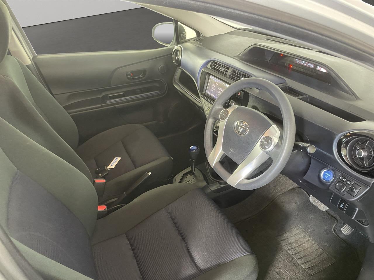 2015 Toyota Aqua Facelift Model S Hatchback LOW KM + REVERSING CAMERA + AUTO LIGHTS