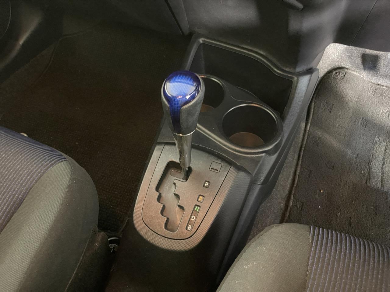 2015 Toyota Aqua Facelift Model S Hatchback LOW KM + REVERSING CAMERA + AUTO LIGHTS