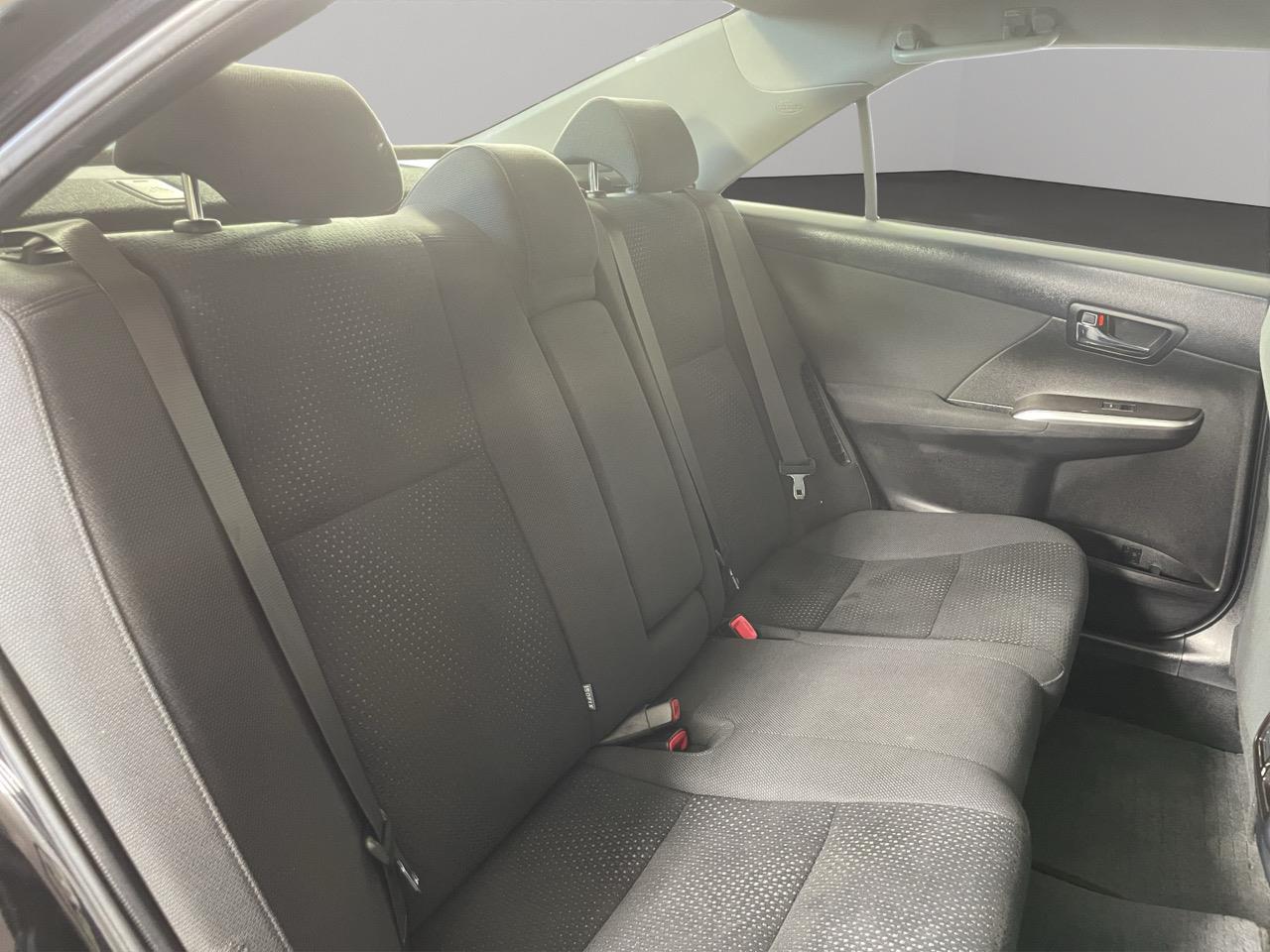 2012 Toyota Camry Hybrid G Package Sedan REVERSING CAMERA + AUTO LIGHTS + PUSH START