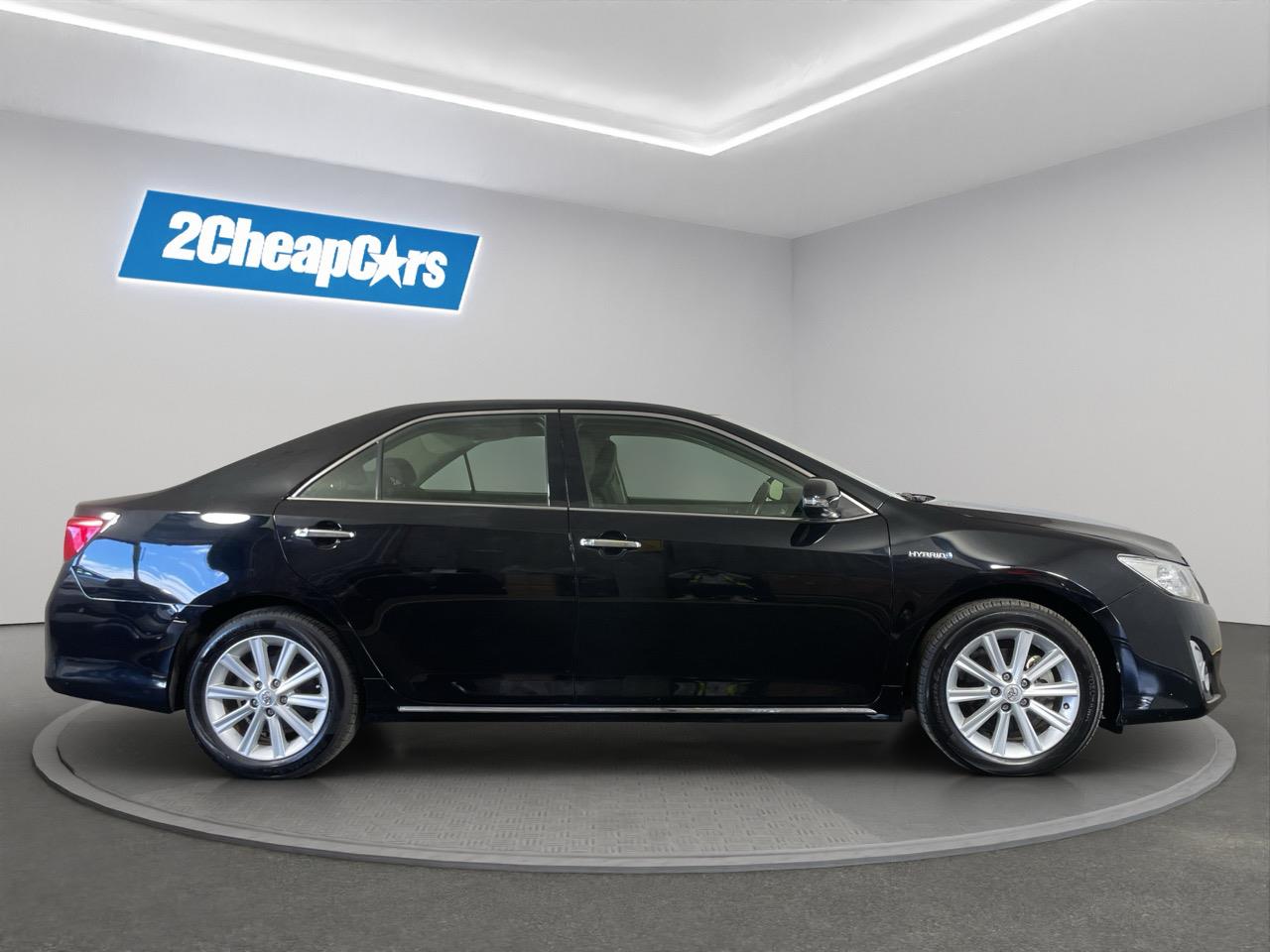 2012 Toyota Camry Hybrid G Package Sedan REVERSING CAMERA + AUTO LIGHTS + PUSH START