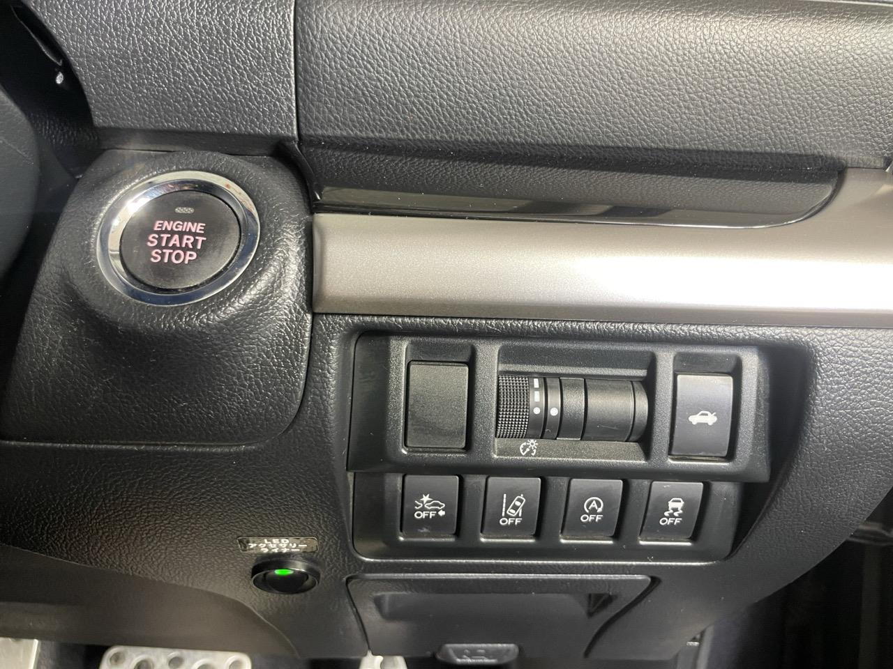 2014 Subaru Legacy B4 Limited Leather Edition Sedan AWD + EYE SIGHT SYSTEM + REVERSING CAMERA