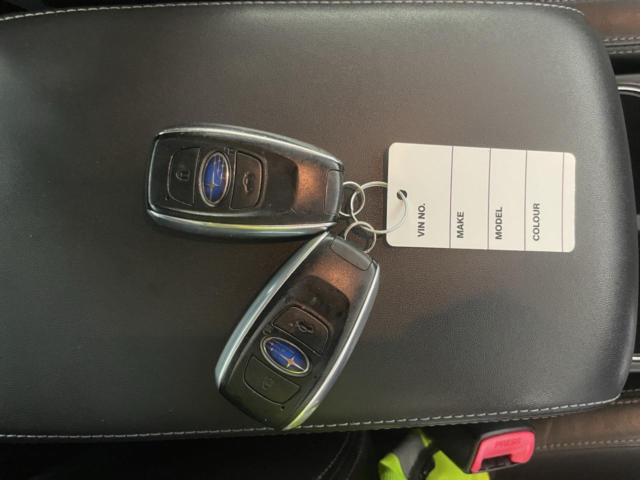 2014 Subaru Legacy B4 Limited Leather Edition Sedan AWD + EYE SIGHT SYSTEM + REVERSING CAMERA