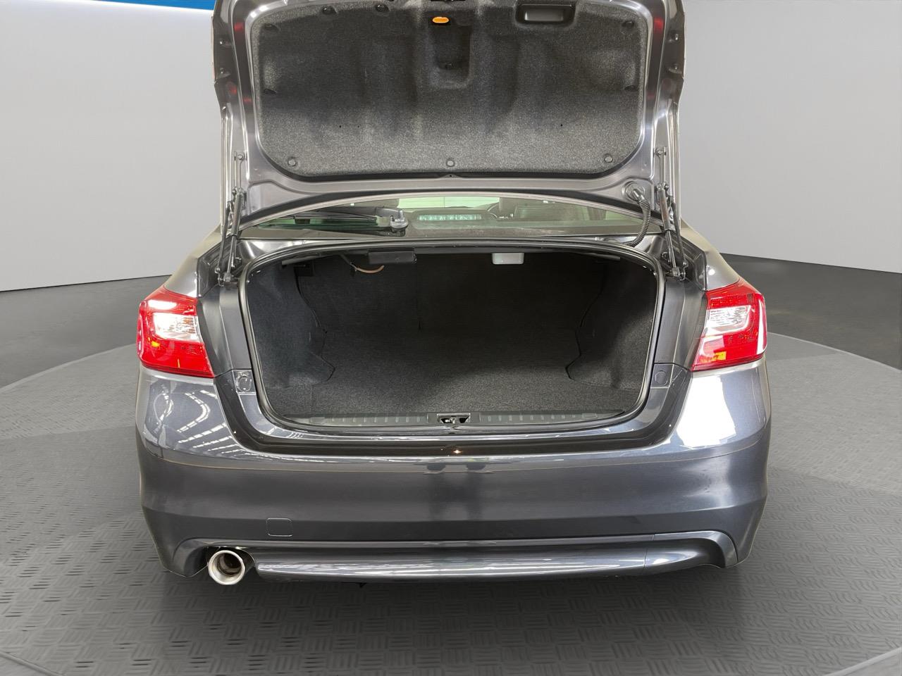 2014 Subaru Legacy B4 Limited Leather Edition Sedan AWD + EYE SIGHT SYSTEM + REVERSING CAMERA