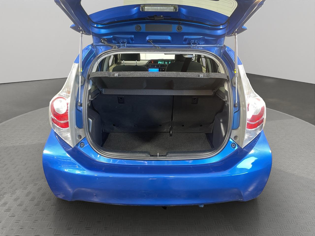 2013 Toyota Aqua G Hatchback REVERSING CAMERA + AUTO LIGHTS + PUSH START