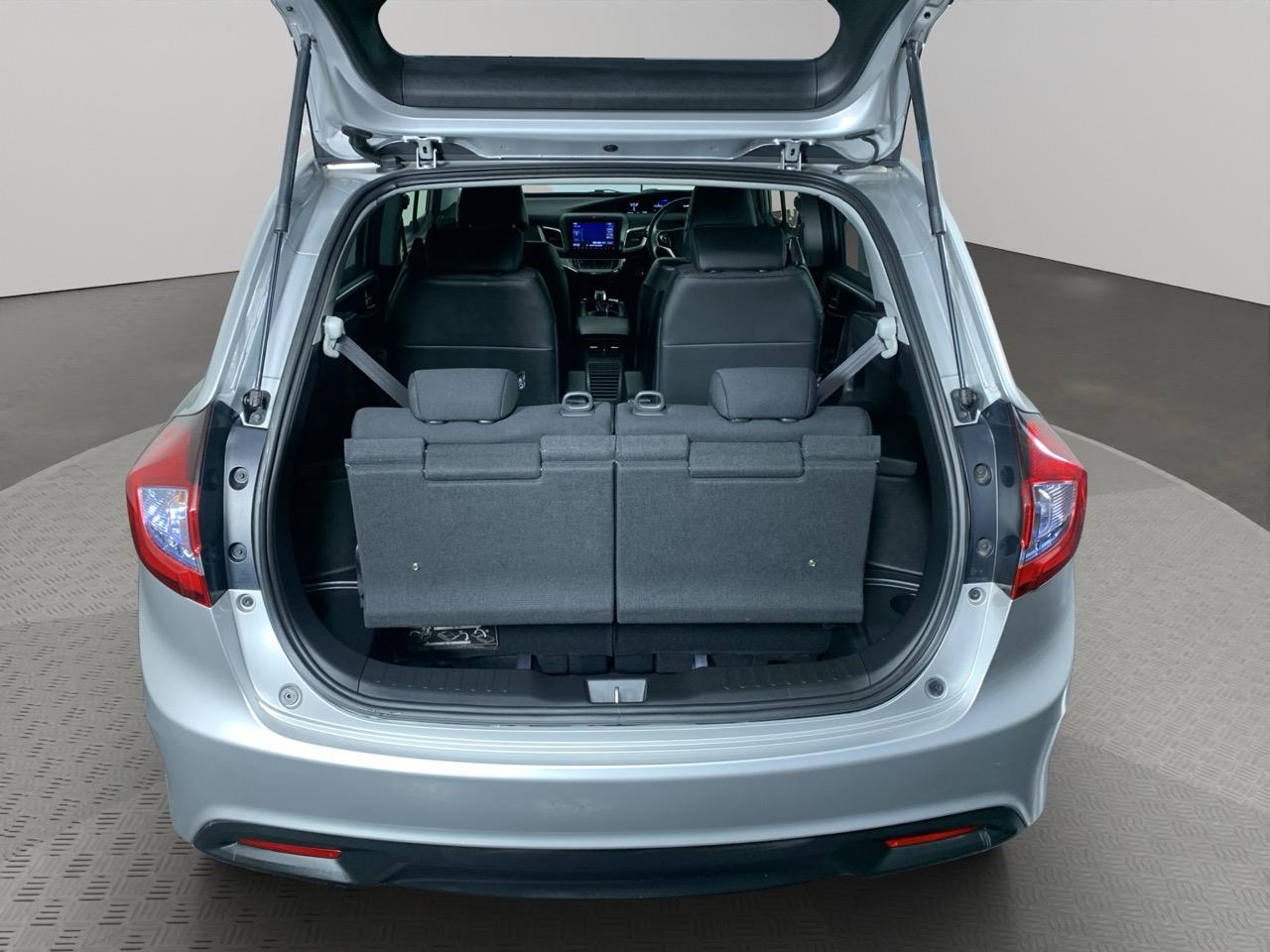 2015 Honda JADE HYBRID X People Mover CRUISE CONTROL + REVERSING CAMERA + AUTO LIGHTS