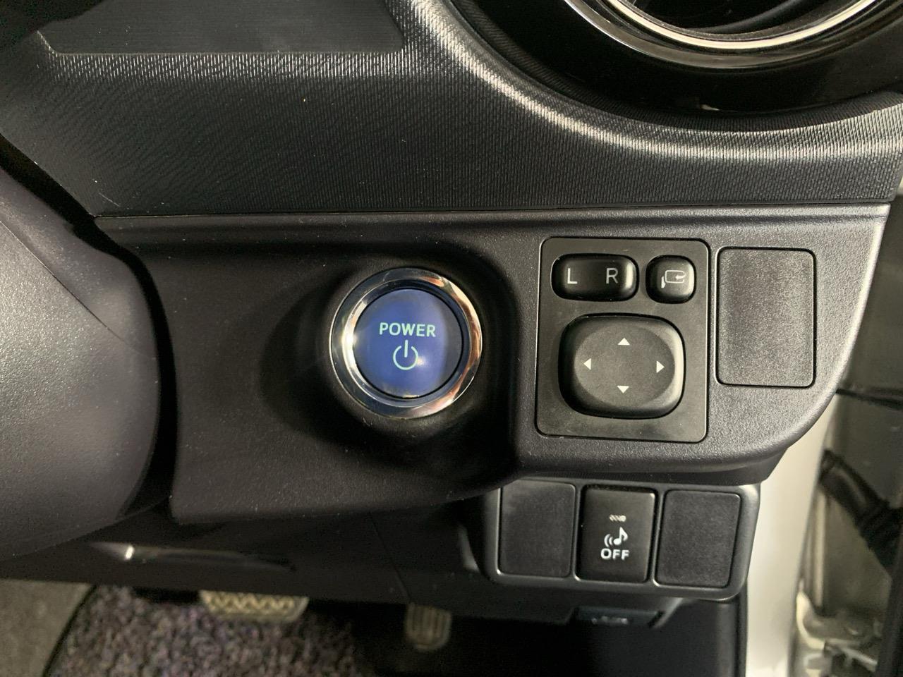 2015 Toyota Aqua Facelift Model G Black Soft Leather Selection Hatchback CRUISE CONTROL + REVERSING CAMERA + AUTO LIGHTS