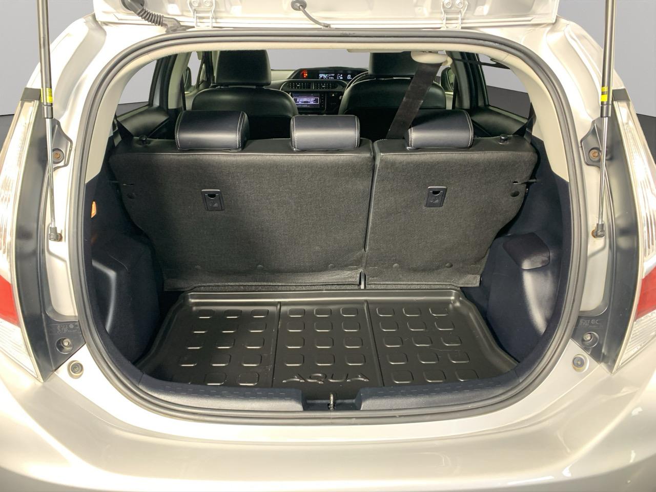 2015 Toyota Aqua Facelift Model G Black Soft Leather Selection Hatchback CRUISE CONTROL + REVERSING CAMERA + AUTO LIGHTS