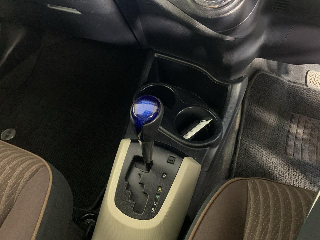 2012 Toyota Aqua G Hatchback REVERSING CAMERA + PUSH BUTTON START + AUTO LIGHTS