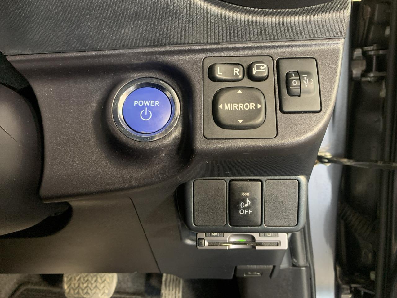 2012 Toyota Aqua G Hatchback REVERSING CAMERA + PUSH BUTTON START + AUTO LIGHTS