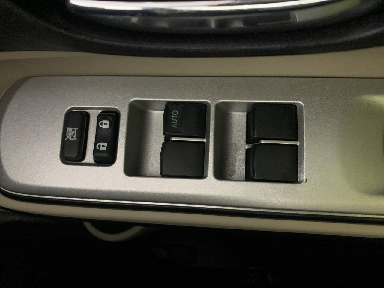 2012 Toyota Aqua G Hatchback REVERSING CAMERA + PUSH BUTTON START + AUTO LIGHTS