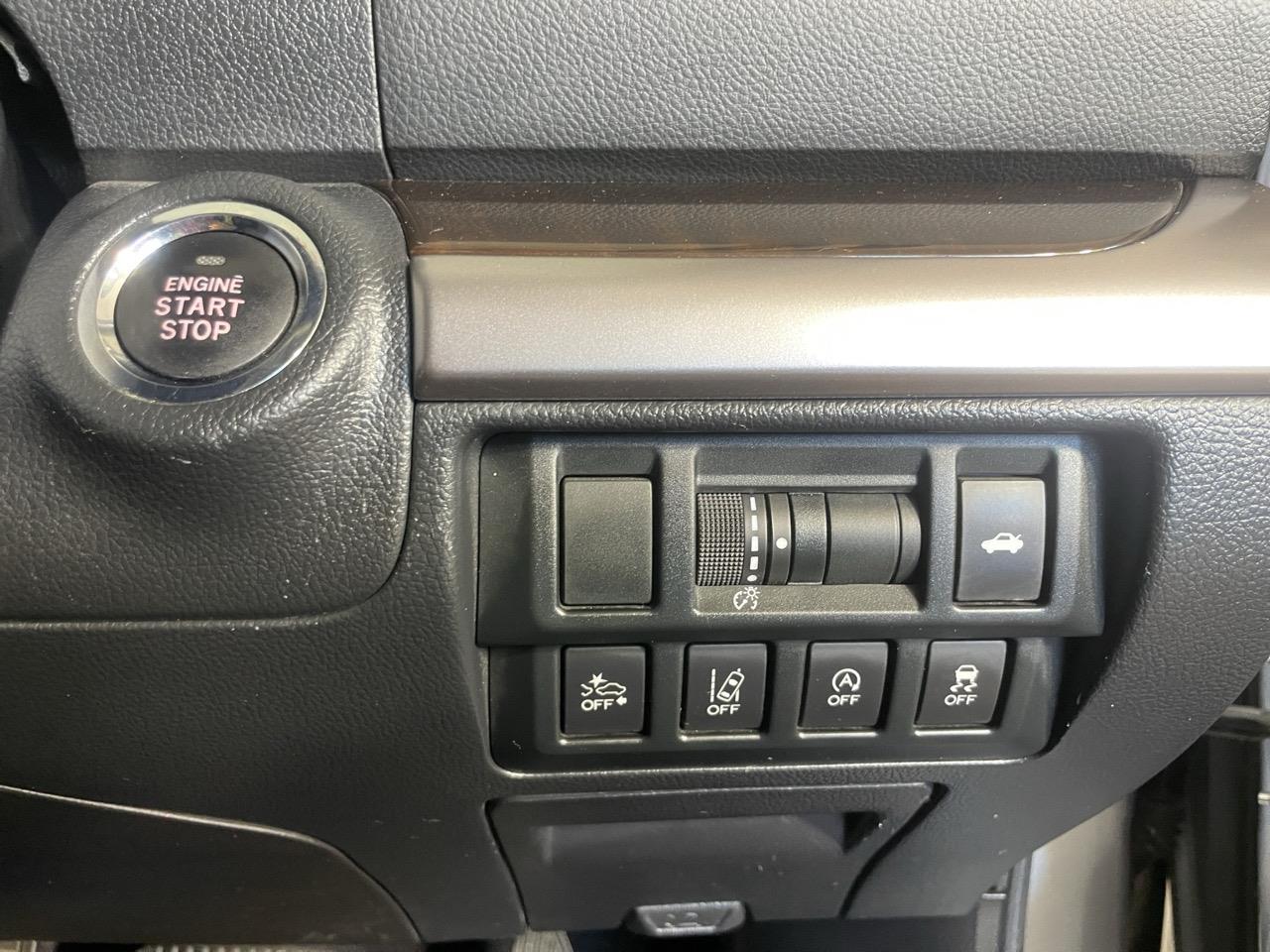 2015 Subaru Legacy B4 EYESIGHT AWD Sedan AWD + EYE SIGHT SYSTEM + REVERSING CAMERA