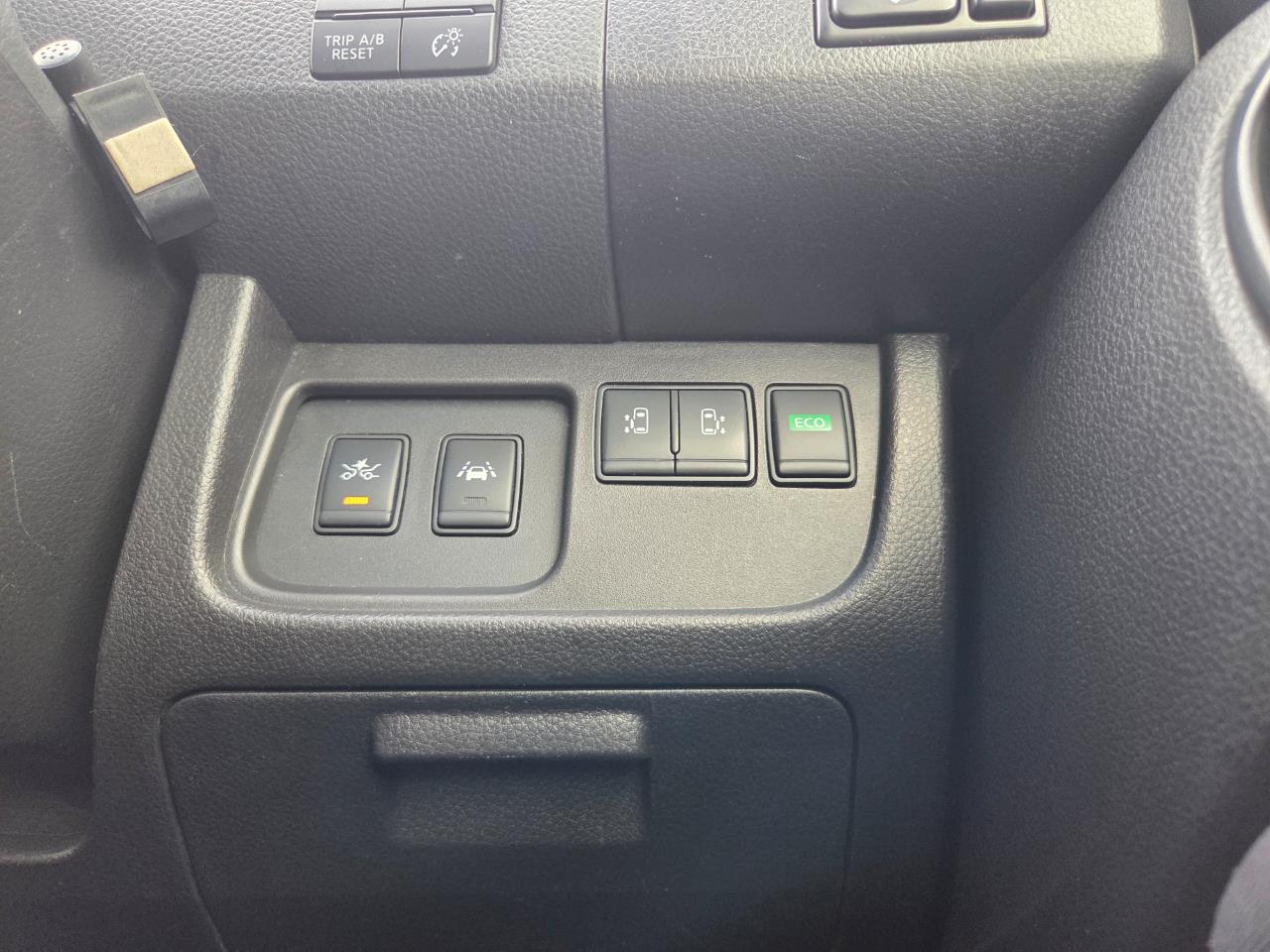 2014 Nissan Serena Hybrid Highway Star People Mover 360 DEGREE CAMERA + POWER SLIDING DOOR