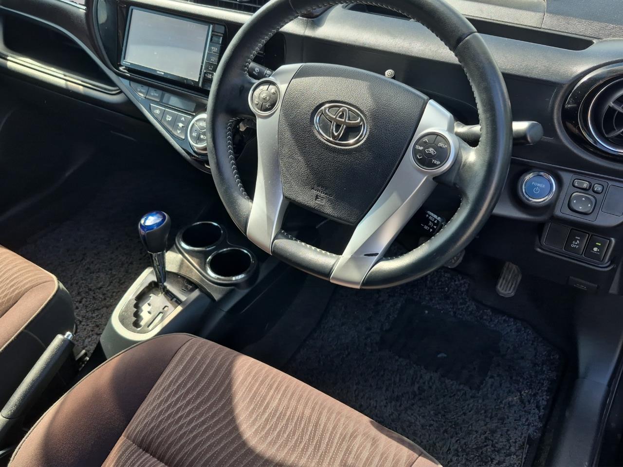 2015 Toyota Aqua Facelift Model G Hatchback HEATED SEATS + CRUISE CONTROL + REVERSING CAMERA