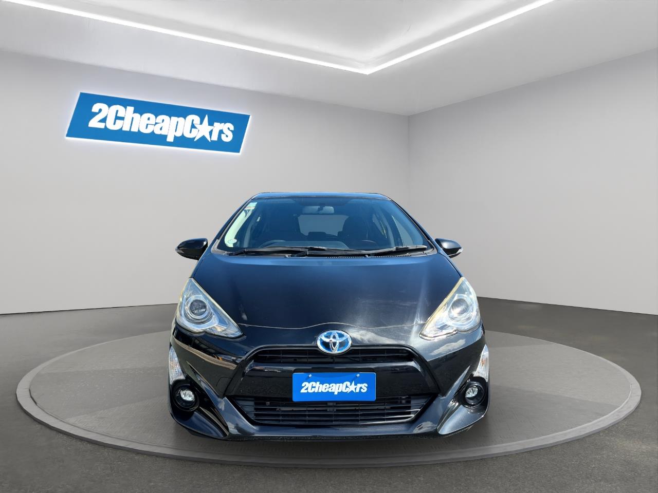 2015 Toyota Aqua Facelift Model G Hatchback HEATED SEATS + CRUISE CONTROL + REVERSING CAMERA