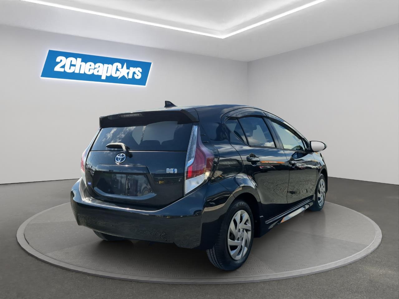 2015 Toyota Aqua Facelift Model G Hatchback HEATED SEATS + CRUISE CONTROL + REVERSING CAMERA