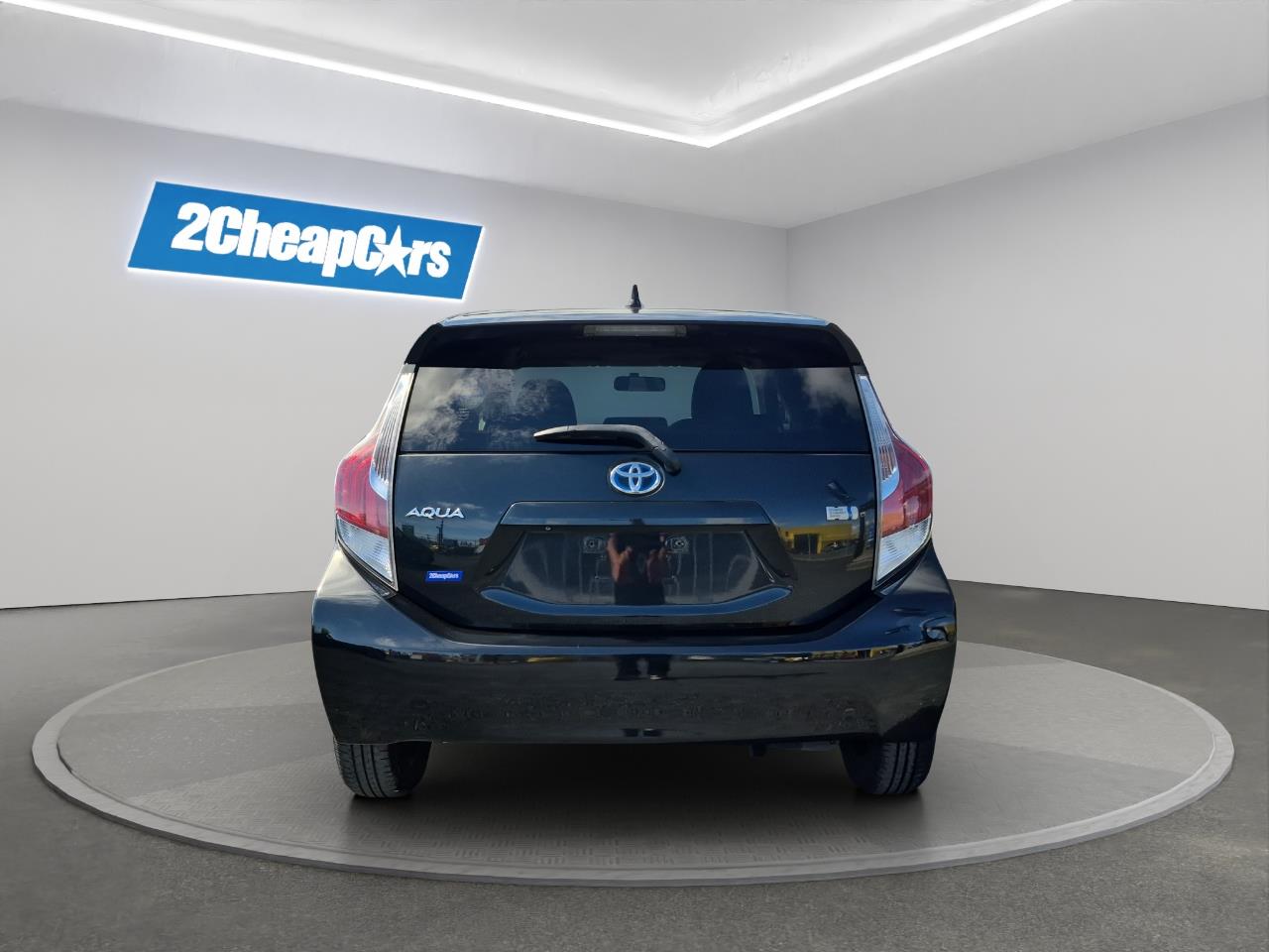 2015 Toyota Aqua Facelift Model G Hatchback HEATED SEATS + CRUISE CONTROL + REVERSING CAMERA