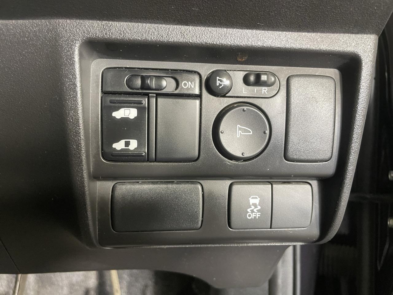 2013 Honda Freed HYBRID 7 SEATER People Mover ELECTRIC SLIDING DOOR + REVERSING CAMERA