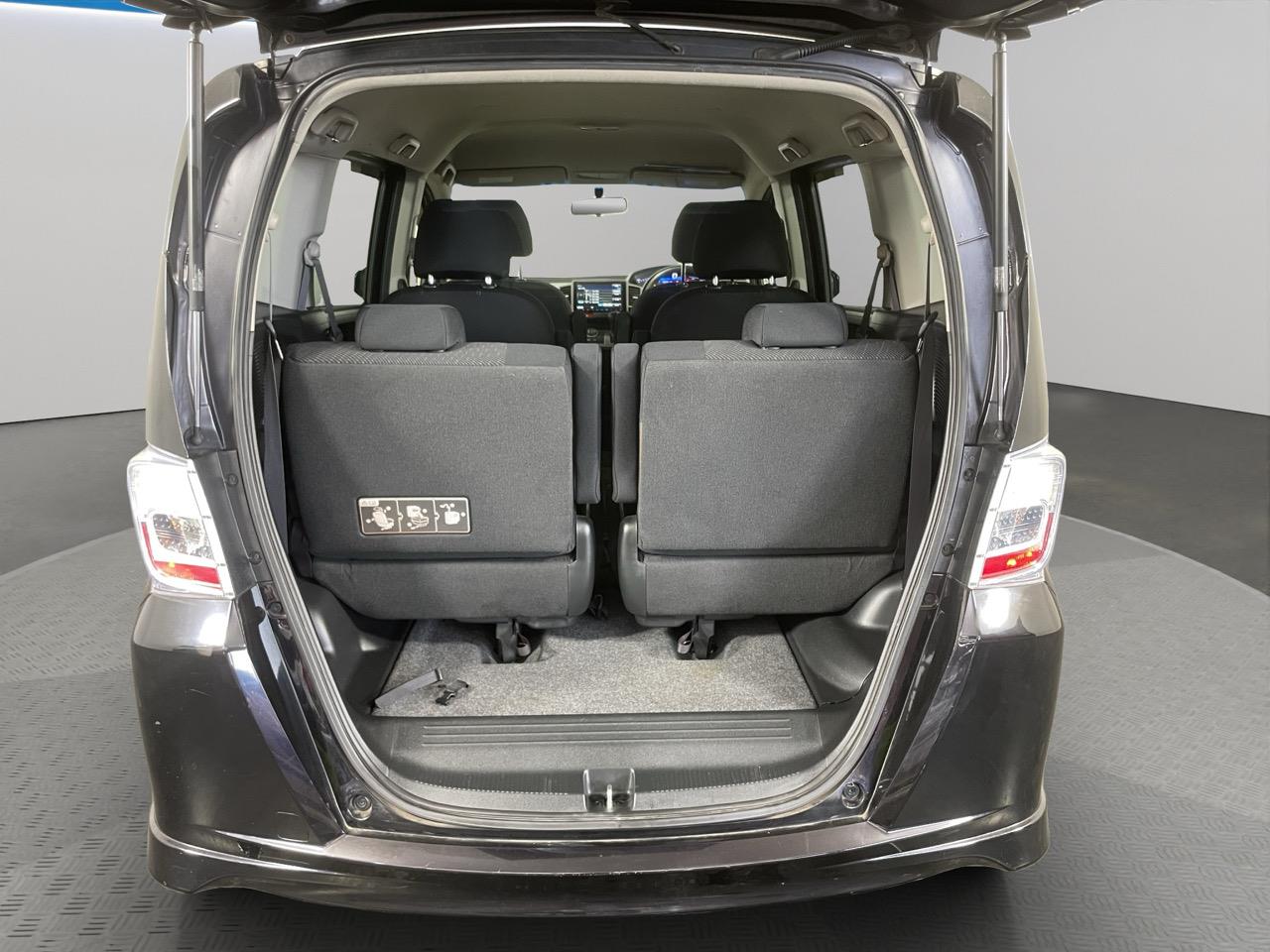 2013 Honda Freed HYBRID 7 SEATER People Mover ELECTRIC SLIDING DOOR + REVERSING CAMERA