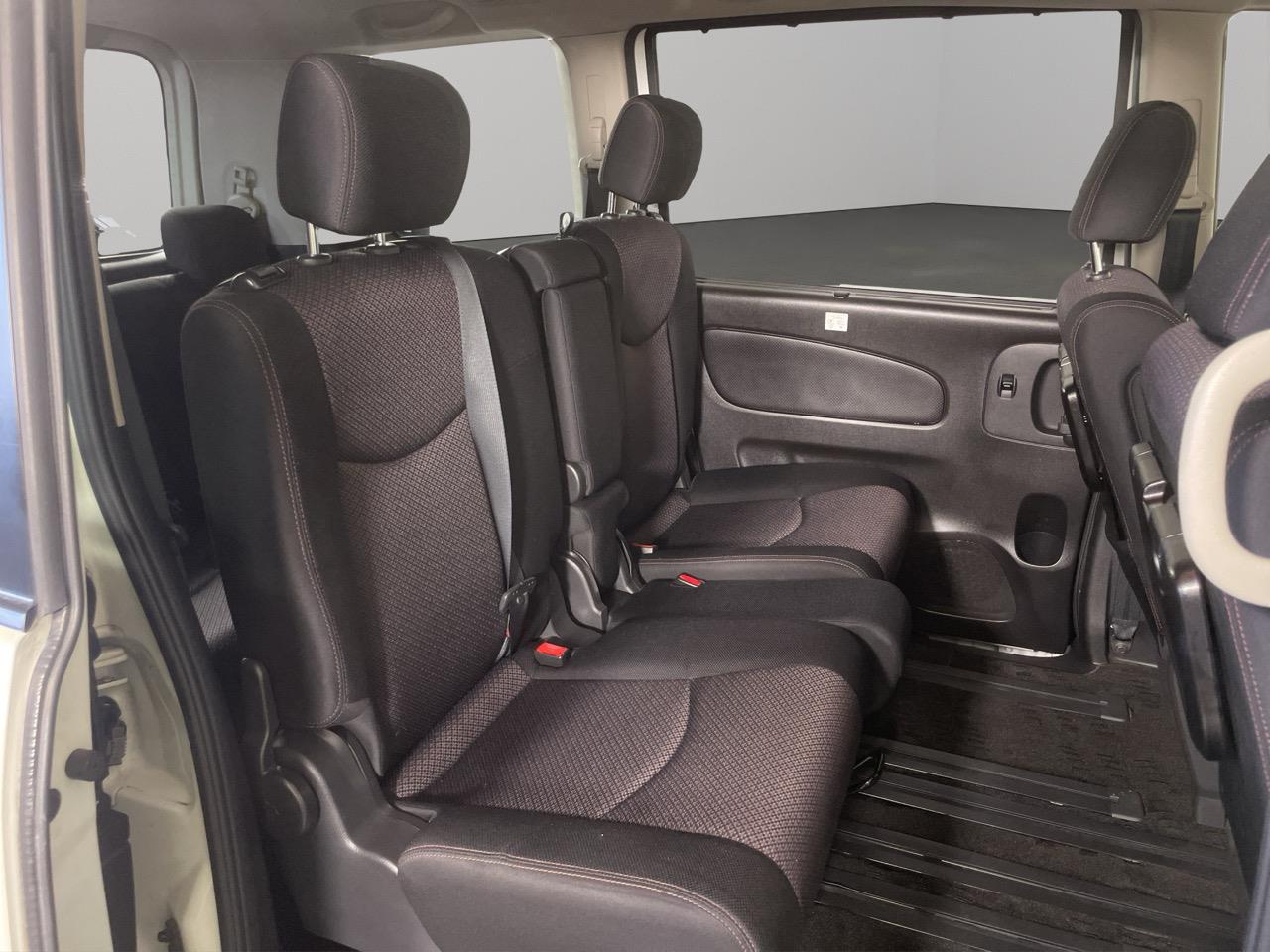 2012 Nissan Serena Hybrid Highway Star People Mover REVESING CAMERA + PUSH SRART + AUTO LIGHTS