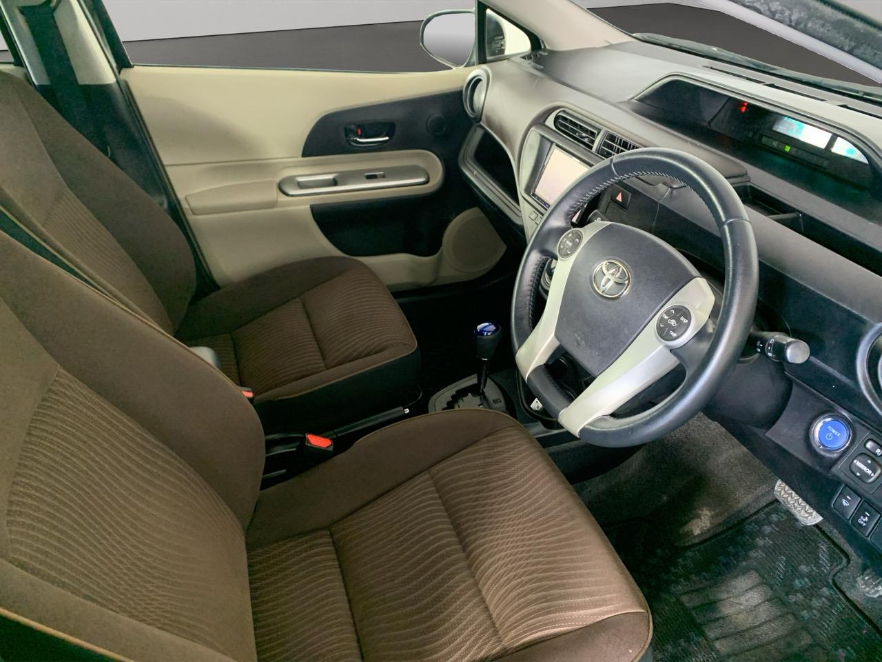 2012 Toyota Aqua G Hatchback REVESING CAMERA + PUSH SRART + AUTO LIGHTS