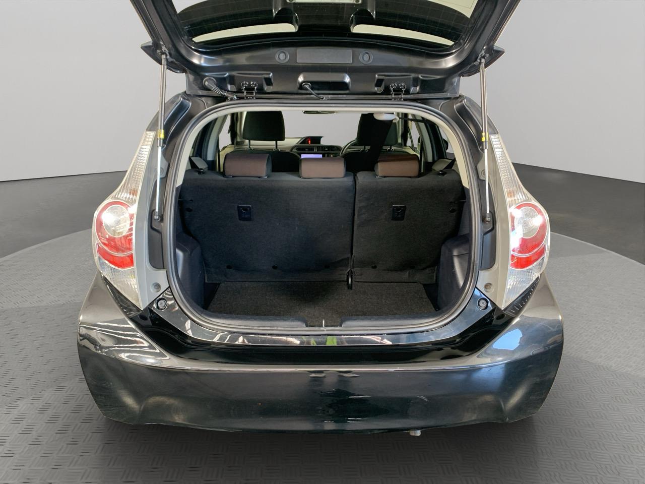 2012 Toyota Aqua G Hatchback REVESING CAMERA + PUSH SRART + AUTO LIGHTS