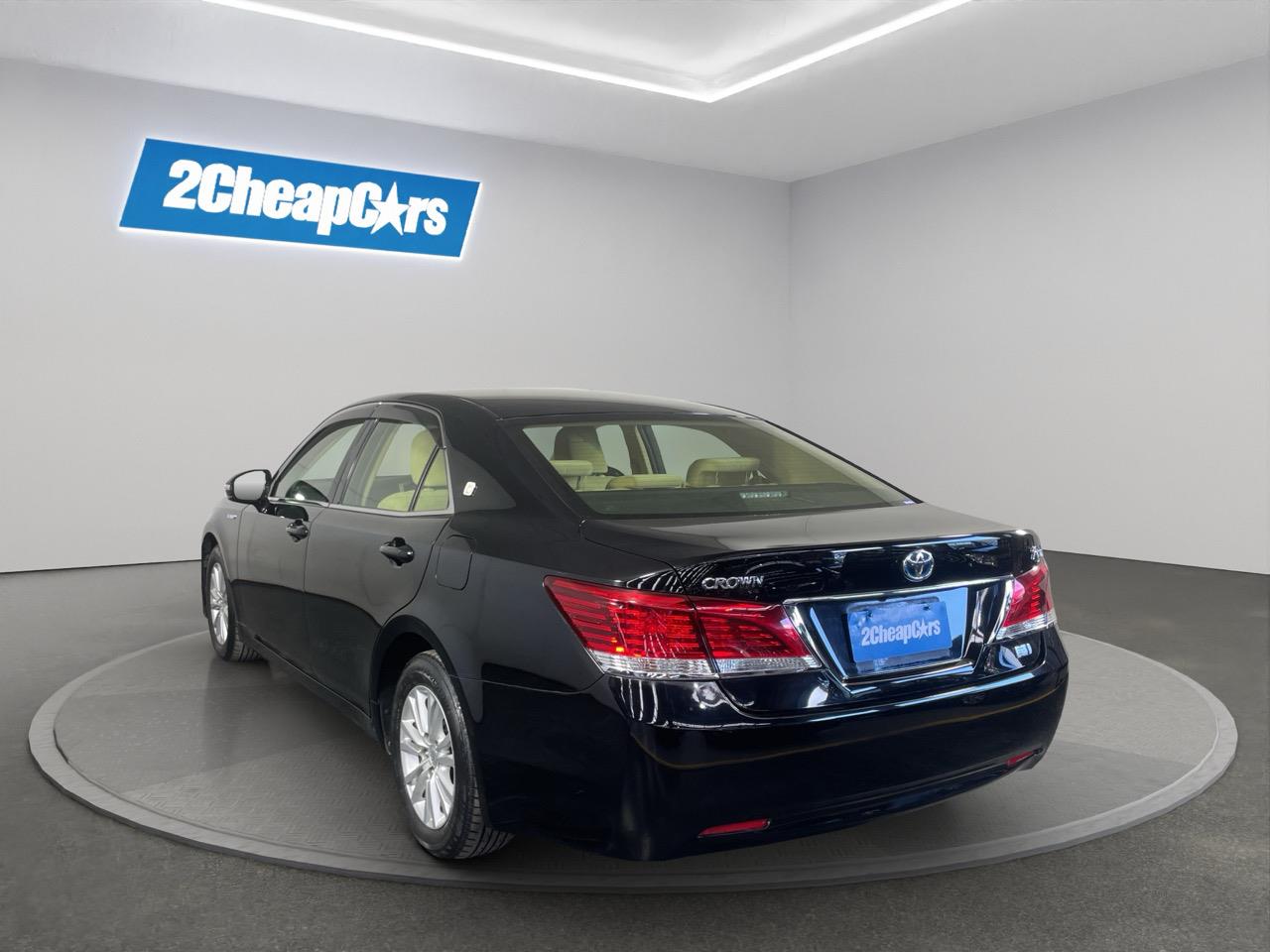 2013 Toyota Crown 2.5 Royal Saloon Sedan CRUISE CONTROL + REVERSING CAMERA + AUTO LIGHTS