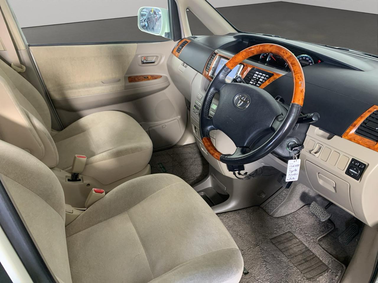 2006 Toyota Noah  People Mover REVERSING CAMERA