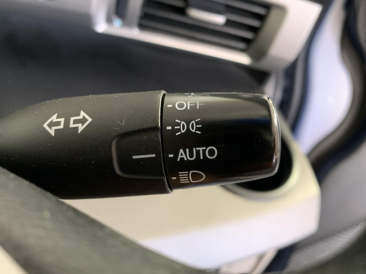 2012 Honda Freed Hybrid People Mover REVERSING CAMERA + POWER SLIDING DOOR