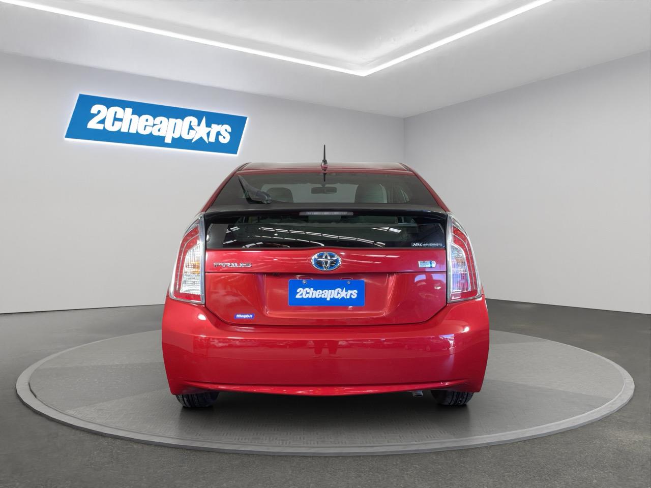 2014 Toyota Prius S Station Wagon LOW KMS + REVERSING CAMERA + AUTO LIGHTS