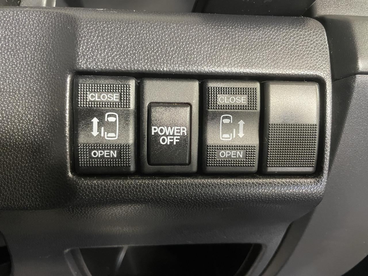 2015 Mazda Premacy 20C SKY ACTIVE People Mover REVERSING CAMERA + ELECTRIC SLIDING DOORS