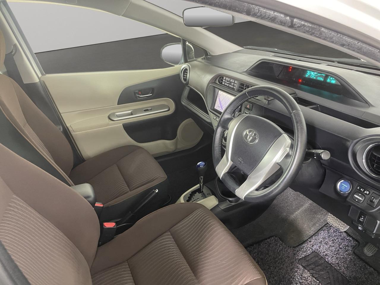 2013 Toyota Aqua G Hatchback AUTO LIGHTS + PUSH BUTTON START + ALLOY WHEELS