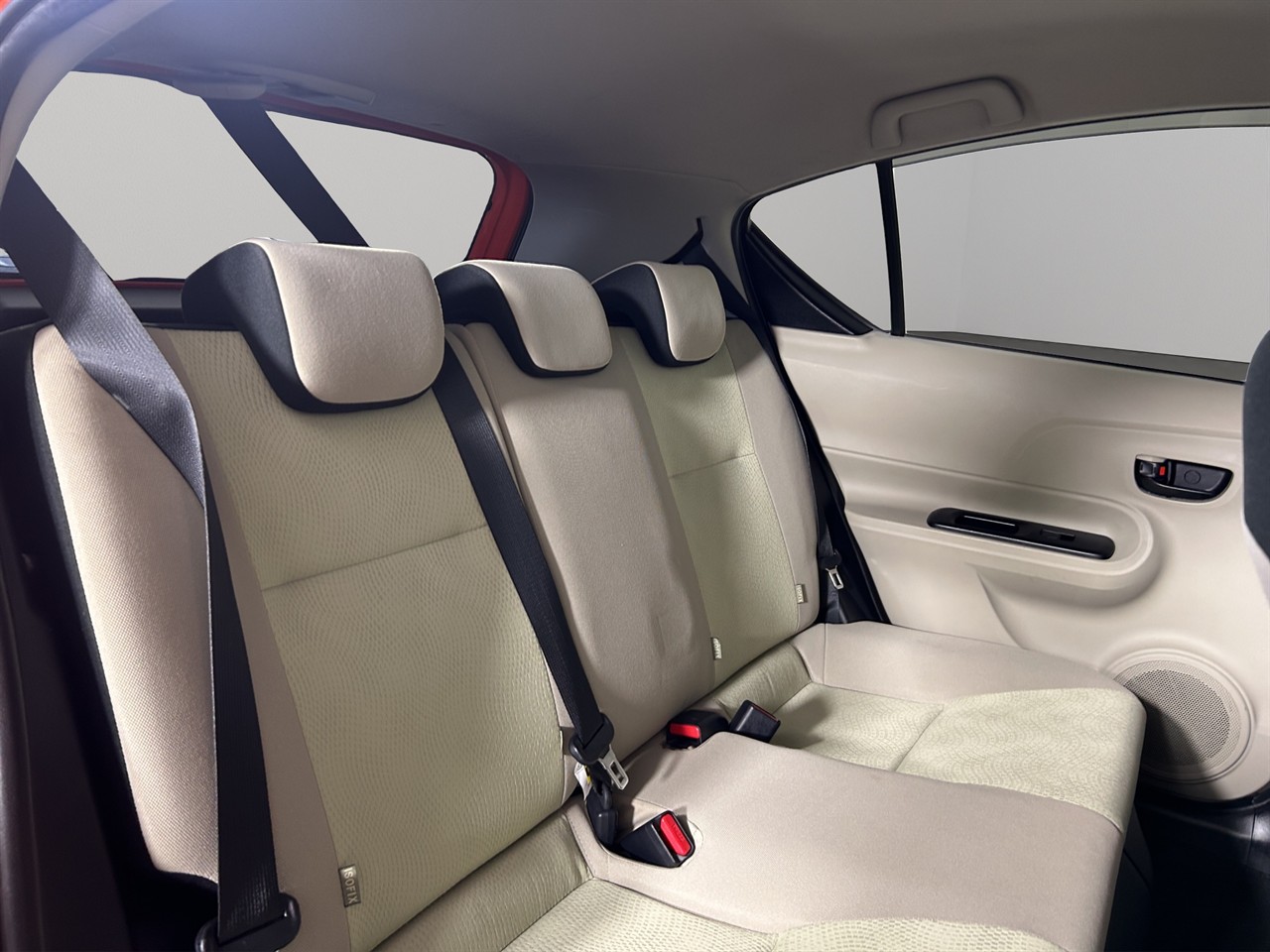 2013 Toyota Aqua S Hatchback PUSH START + GREAT FUEL EFFICIENCY