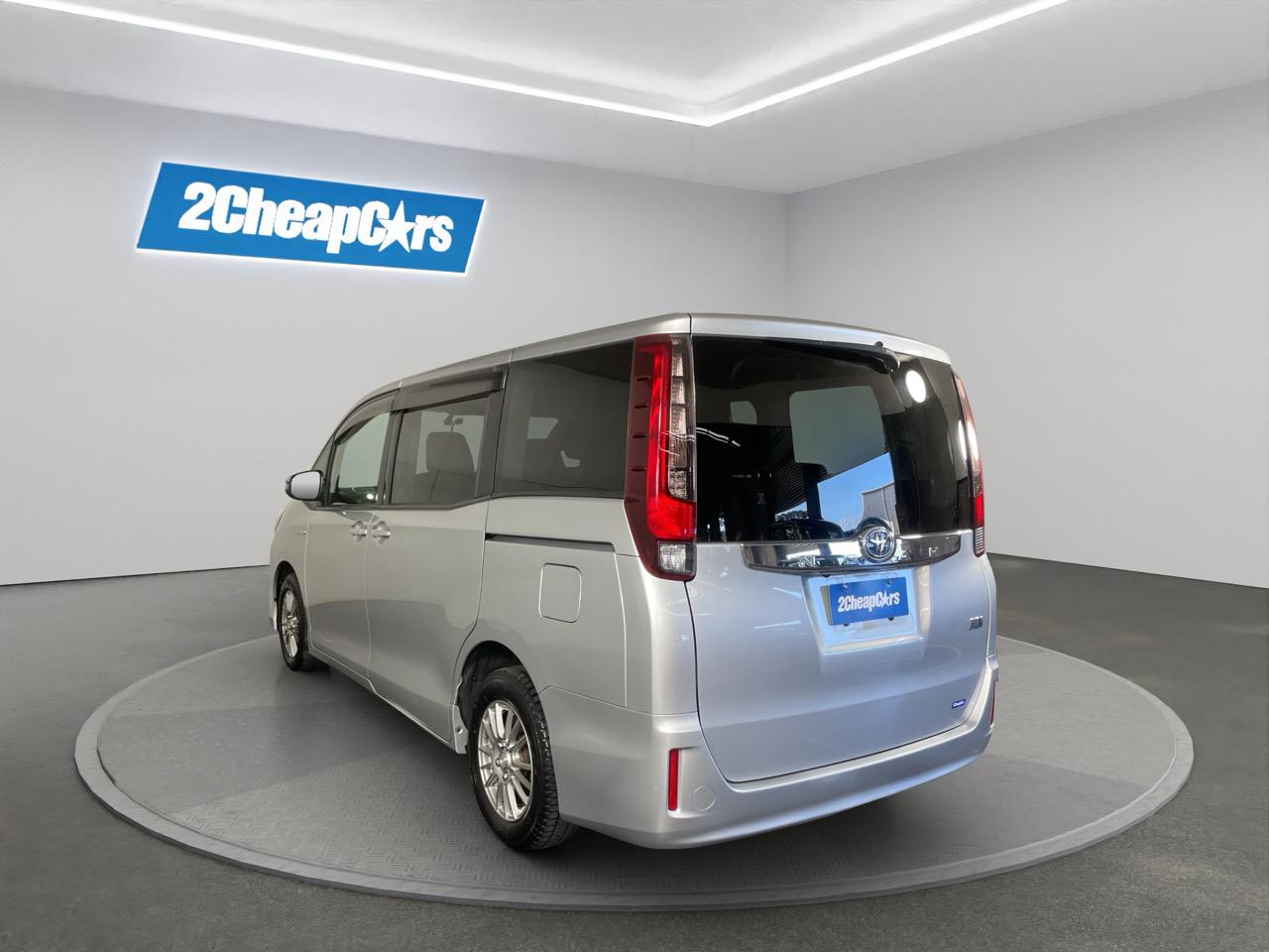2014 Toyota Noah Hybrid G People Mover REVERSING CAMERA + SMART KEY + POWER SLIDING DOOR