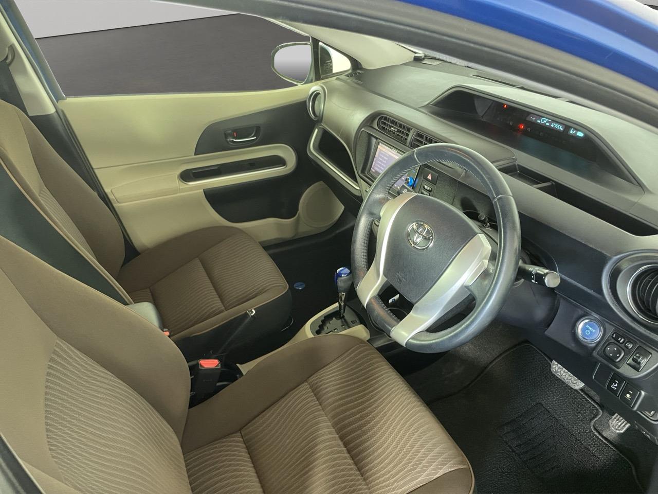 2014 Toyota Aqua G Hatchback REVERSING CAMERA + PUSH START + AUTO LIGHTS