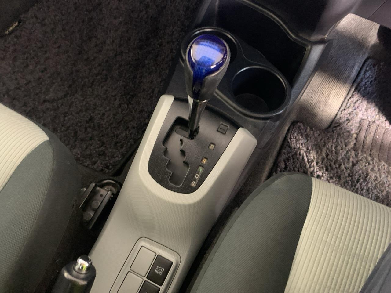 2013 Toyota Aqua G Hatchback REVESING CAMERA + PUSH SRART + AUTO LIGHTS