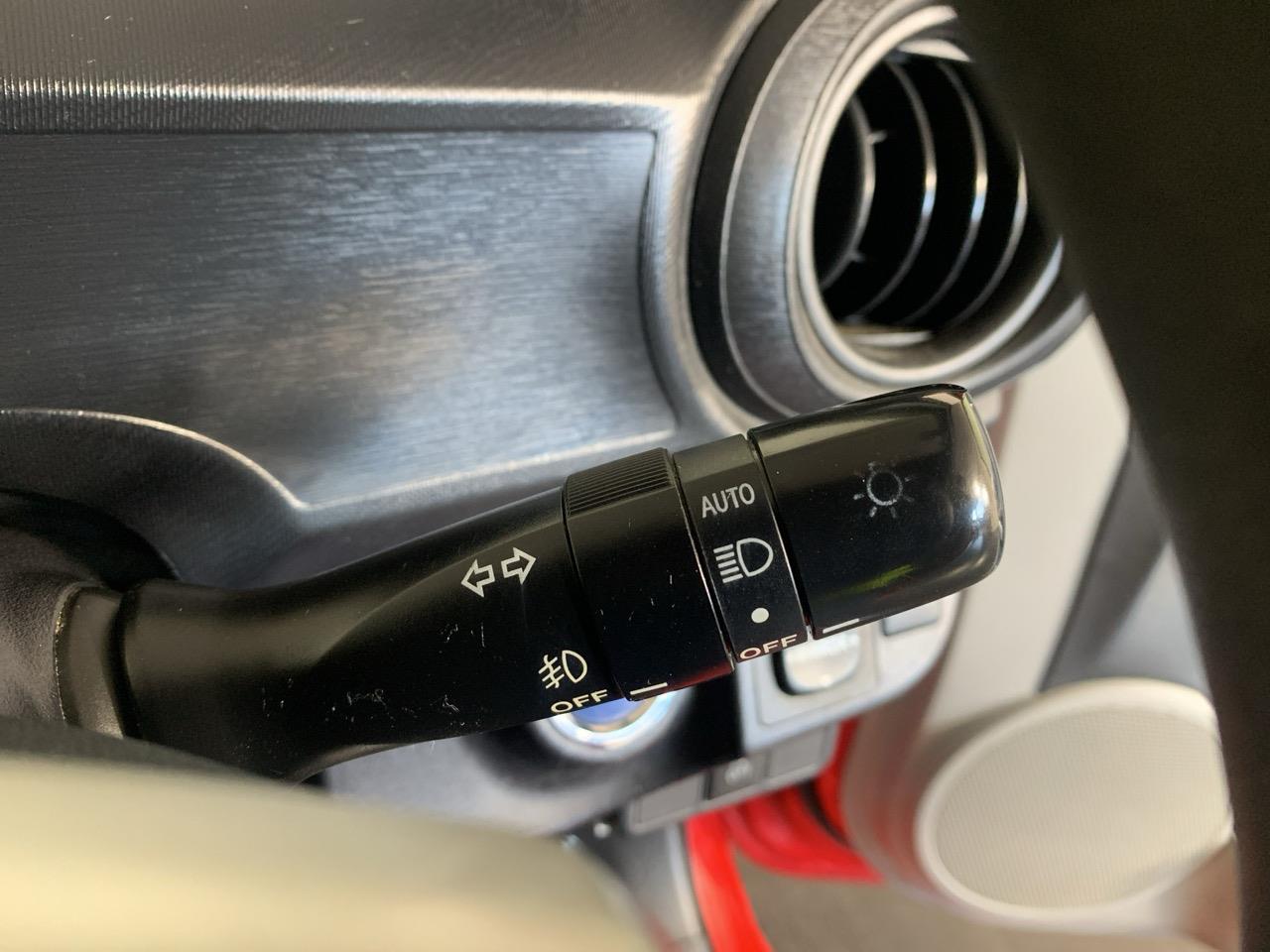 2013 Toyota Aqua G Hatchback REVESING CAMERA + PUSH SRART + AUTO LIGHTS