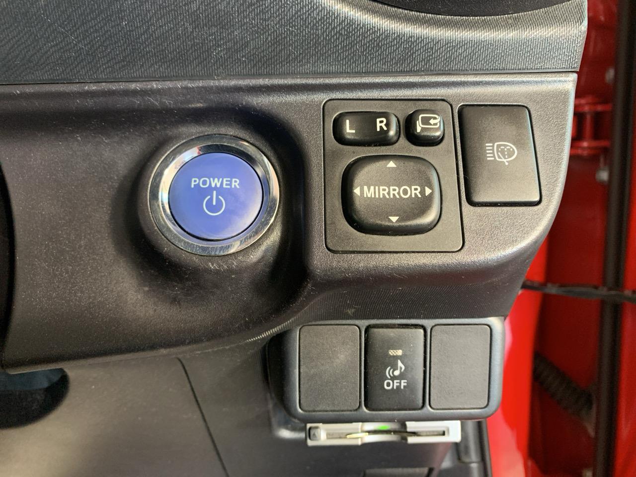 2013 Toyota Aqua G Hatchback REVESING CAMERA + PUSH SRART + AUTO LIGHTS