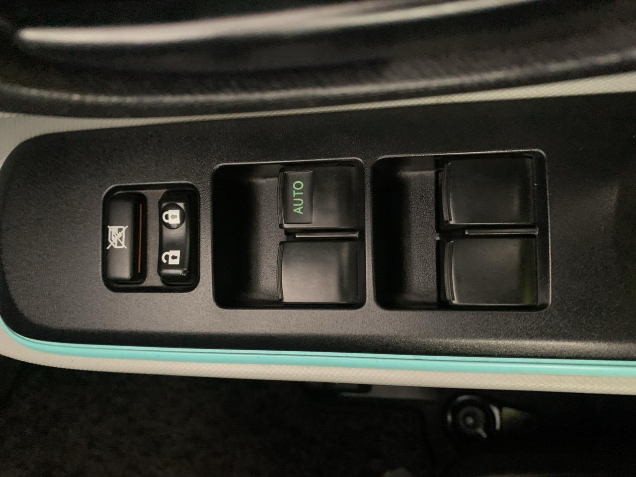 2013 Toyota Aqua G Hatchback REVESING CAMERA + PUSH SRART + AUTO LIGHTS