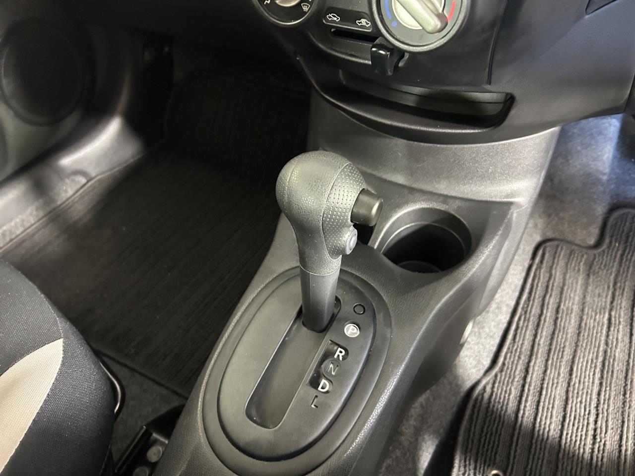 2016 Nissan Note Facelift 1.2 Emergency Brake Package Hatchback LOW KM + SMART KEY + REVERSING CAMERA