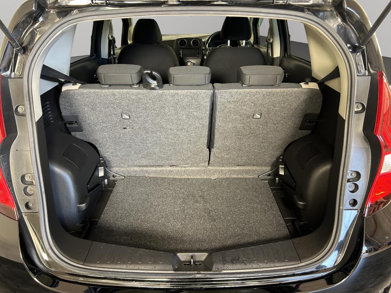 2016 Nissan Note Facelift 1.2 Emergency Brake Package Hatchback LOW KM + SMART KEY + REVERSING CAMERA