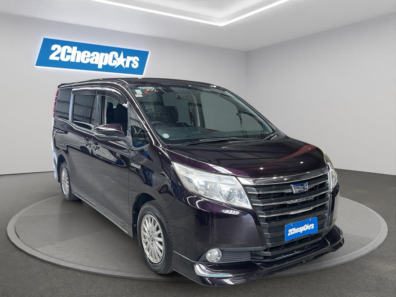 2014 Toyota Noah Hybrid G People Mover HEATED SEATS + REVERSING CAMERA + SMART KEY