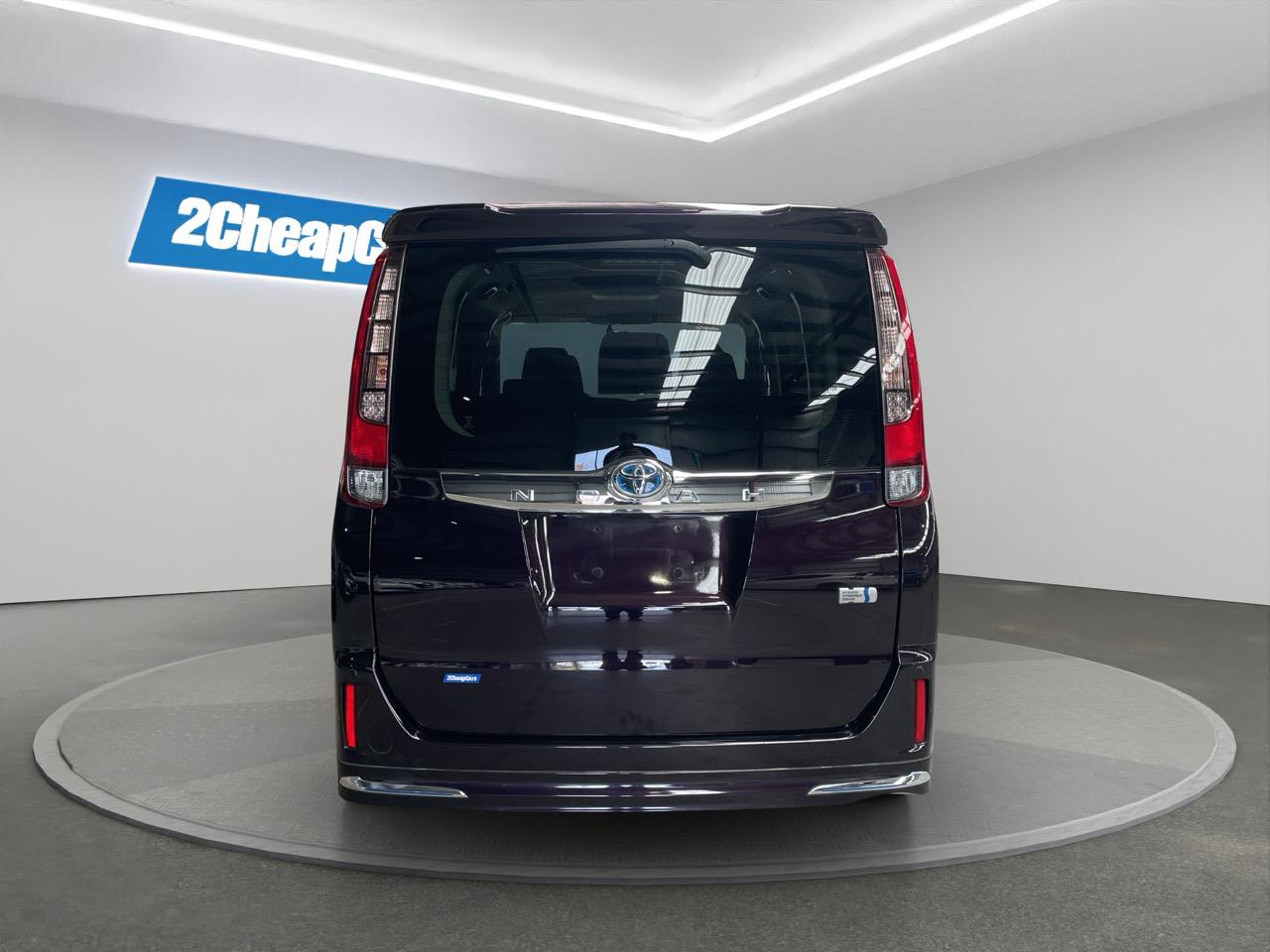 2014 Toyota Noah Hybrid G People Mover HEATED SEATS + REVERSING CAMERA + SMART KEY