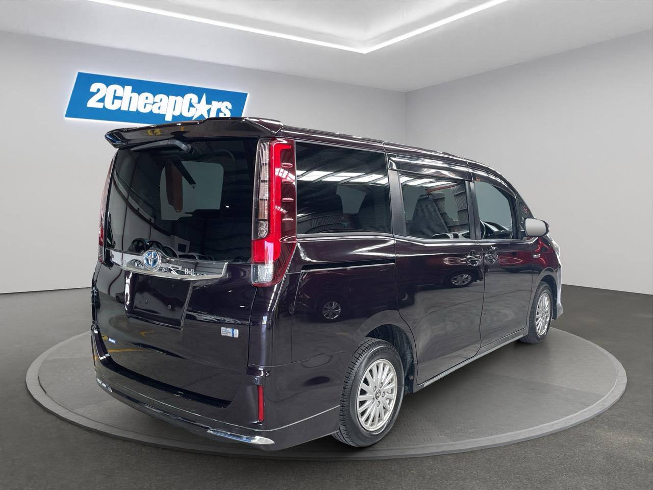 2014 Toyota Noah Hybrid G People Mover HEATED SEATS + REVERSING CAMERA + SMART KEY
