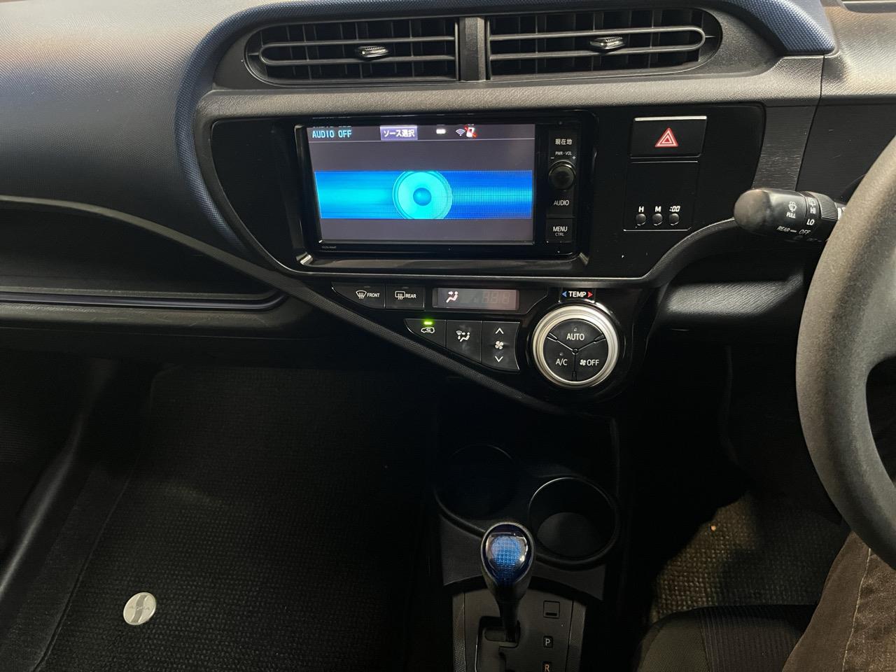 2015 Toyota Aqua Facelift Model S Hatchback PUSH BUTTON START + AUTO LIGHTS + REVERSING CAMERA