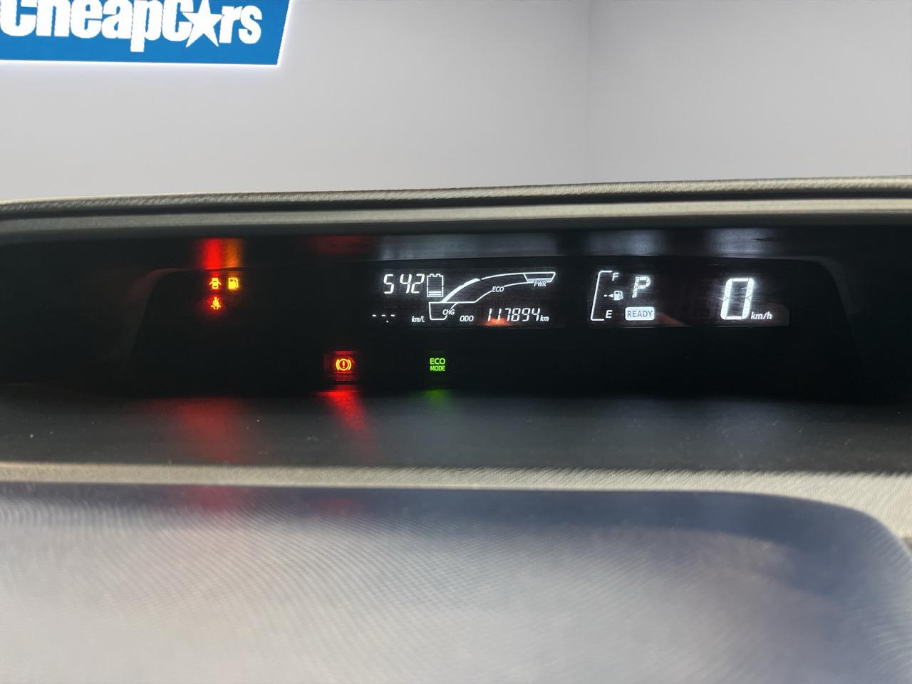 2015 Toyota Aqua Facelift Model S Hatchback PUSH BUTTON START + AUTO LIGHTS + REVERSING CAMERA