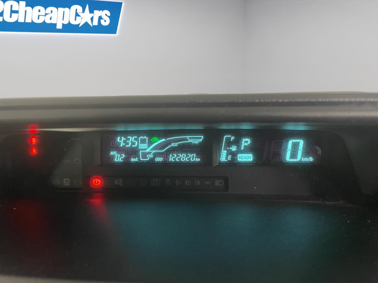 2014 Toyota Aqua G Hatchback SMART KEY + REVERSING CAMERA + AUTO LIGHTS