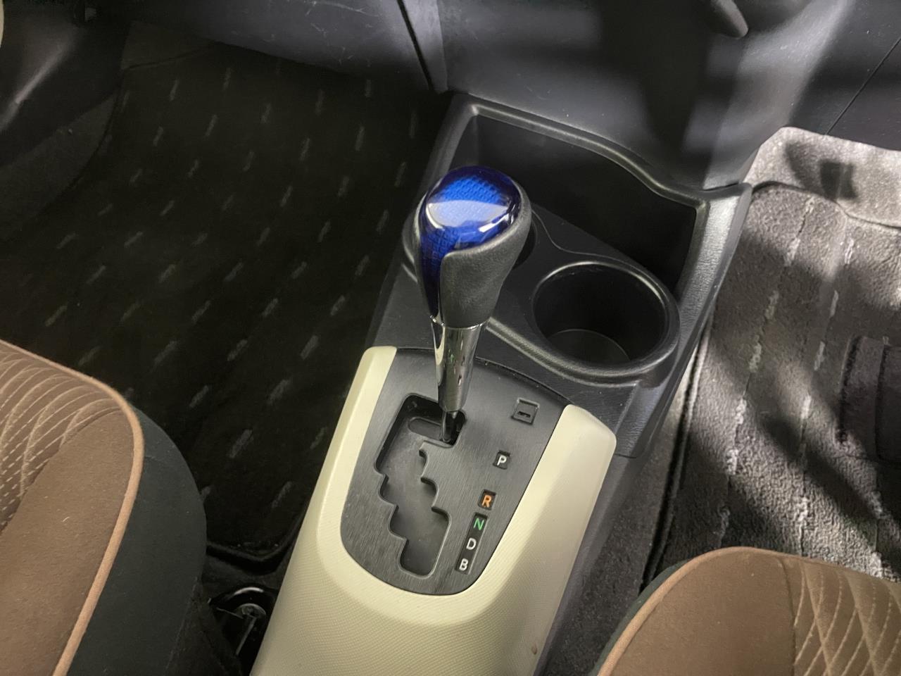 2014 Toyota Aqua G Hatchback SMART KEY + REVERSING CAMERA + AUTO LIGHTS